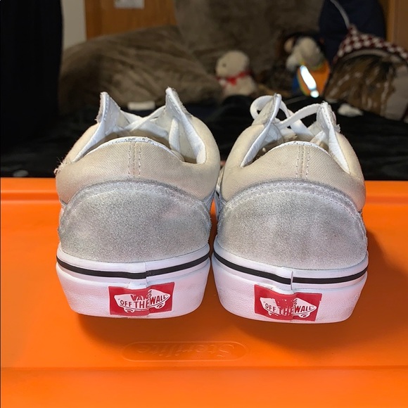 Vans - Picture 5 of 10